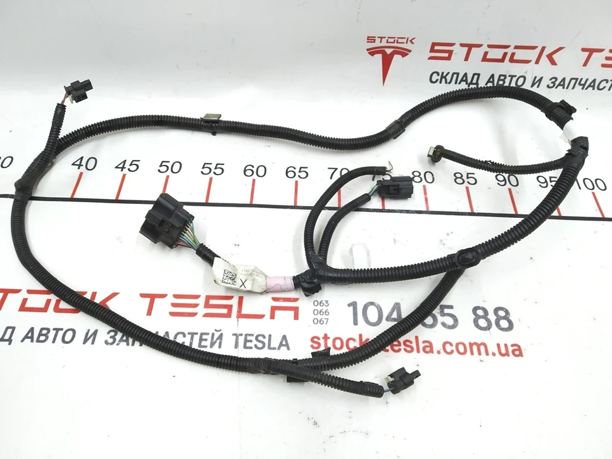 2 Front bumper wiring (disassembled) Tesla model X 1032433-00-G