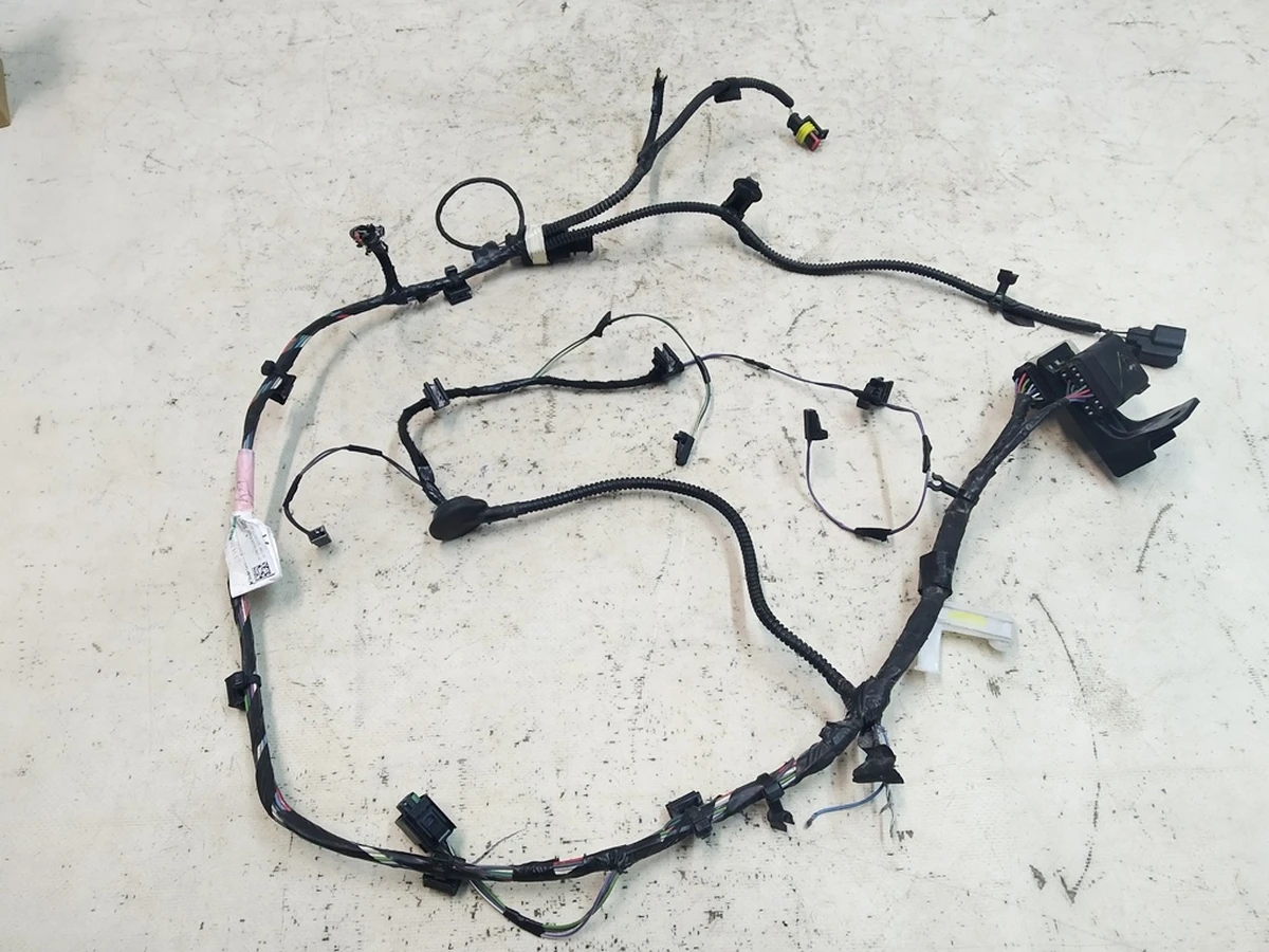 1 Електропроводка панелі радіаторів (пошкодження, окислення) Tesla Model X 1032438-00-F