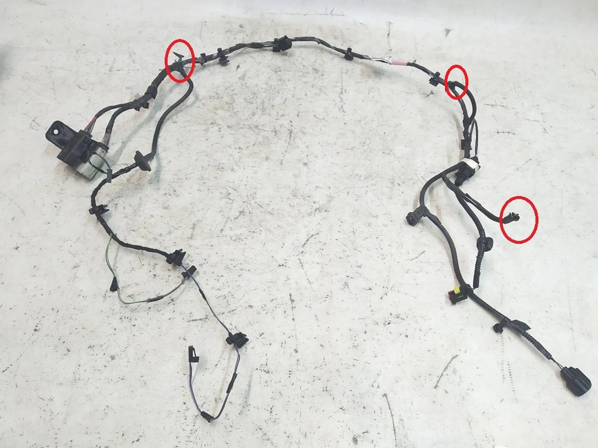 1 Електропроводка панелі радіаторів (пошкодження, окислення) Tesla Model X 1032438-00-F