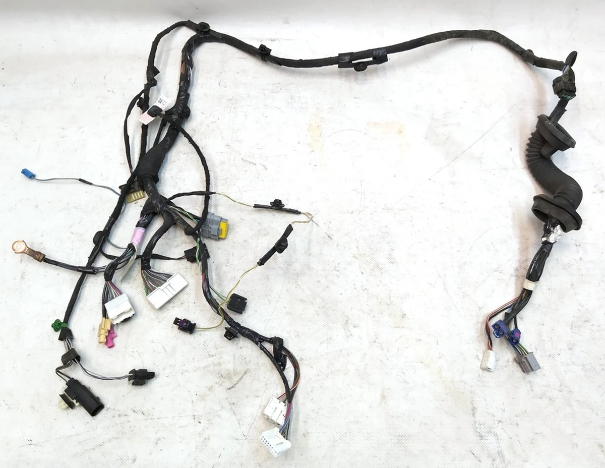 2 ASY,HRN,MDLX,ALL,FRONT DOOR RH Tesla model X 1032440-00-G