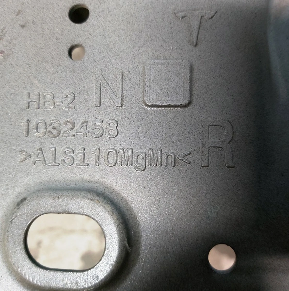 3 Quarter front right glass with wing shelf and spar socket Tesla model X 1069416-S0-A