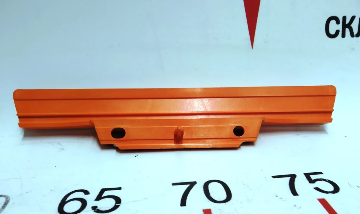 Кронштейн дверей передньої лівої/правої пластик Tesla model S, model S REST 1032610-00-A