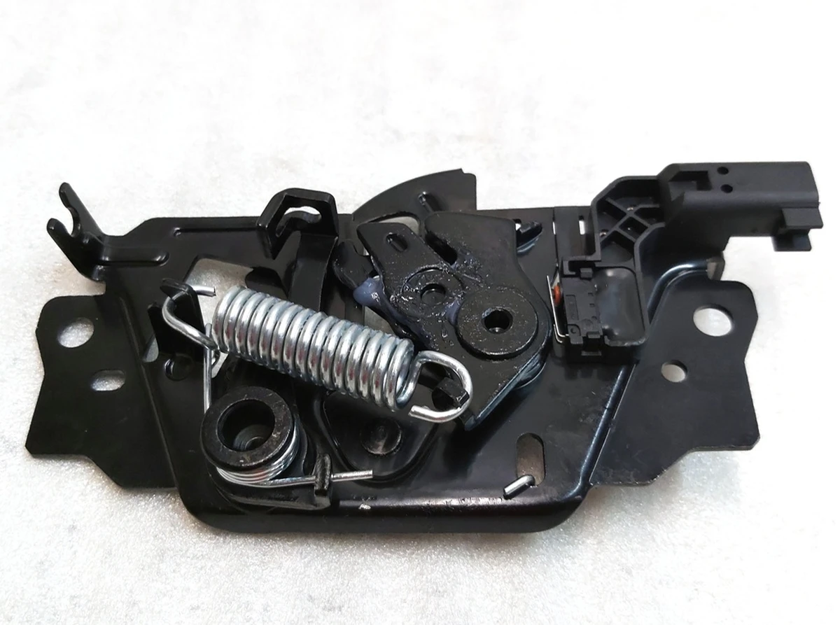 1 Замок капота Tesla model REST, model X, model 3 1033011-00-G