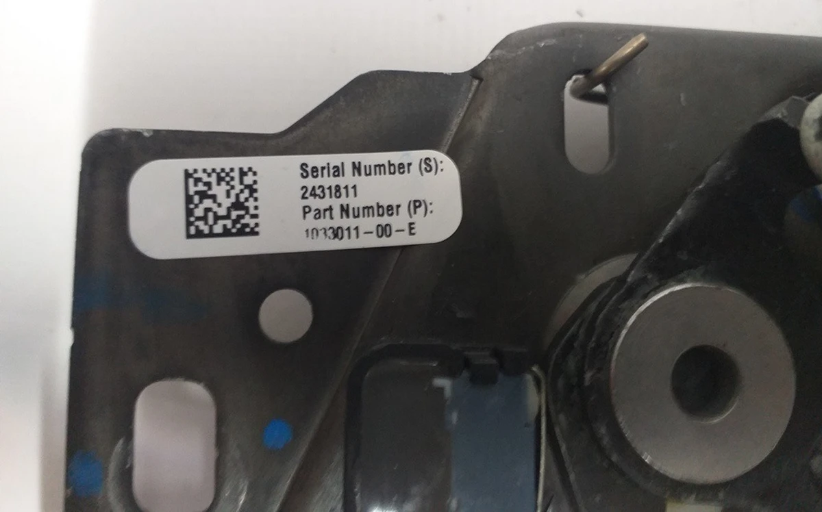 3 HOOD LATCH Tesla model S, model S REST, model X, model 3 1033011-00-G