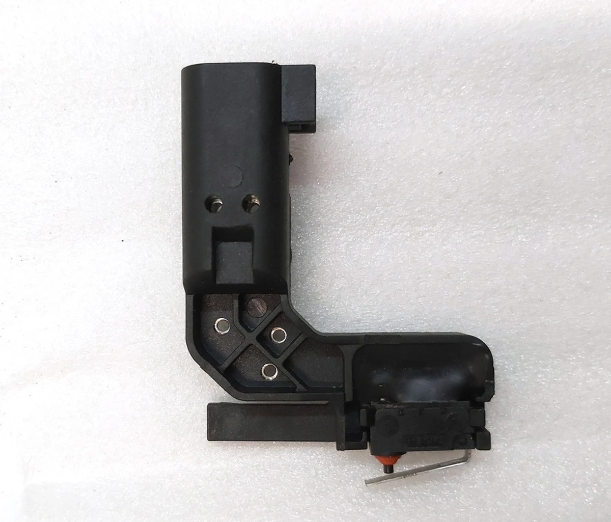 3 Датчик замка капота Tesla model S REST, model X, model 3 1033011-00-G