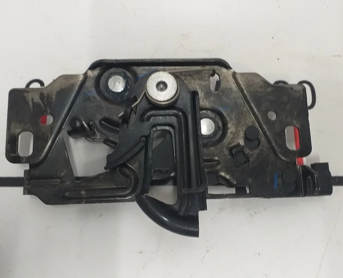 3 Замок капота Tesla model S, model S REST, model X, model 3 1033011-00-G