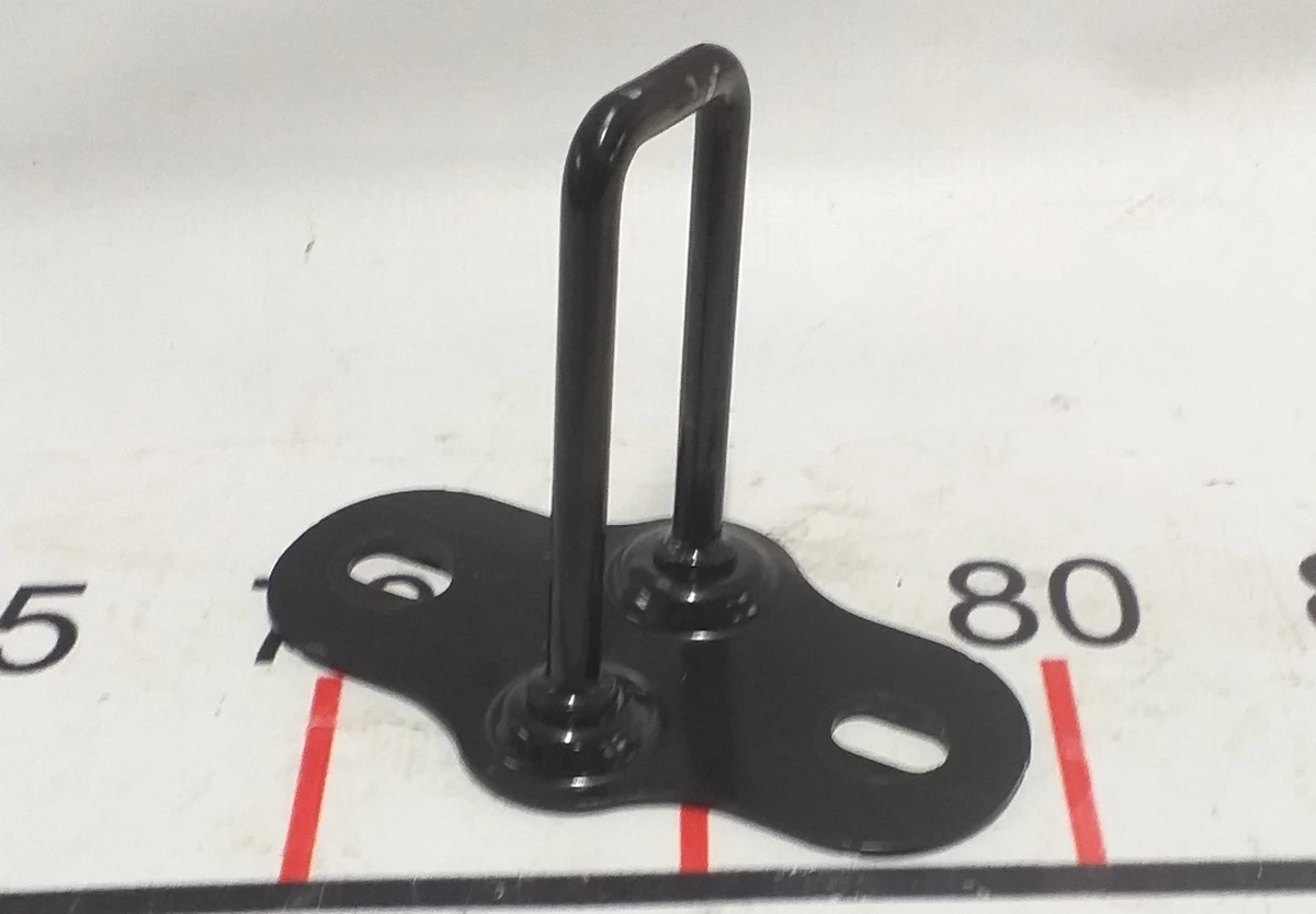 4 Петля замка капота (одиночна) Tesla model X 1033015-00-E