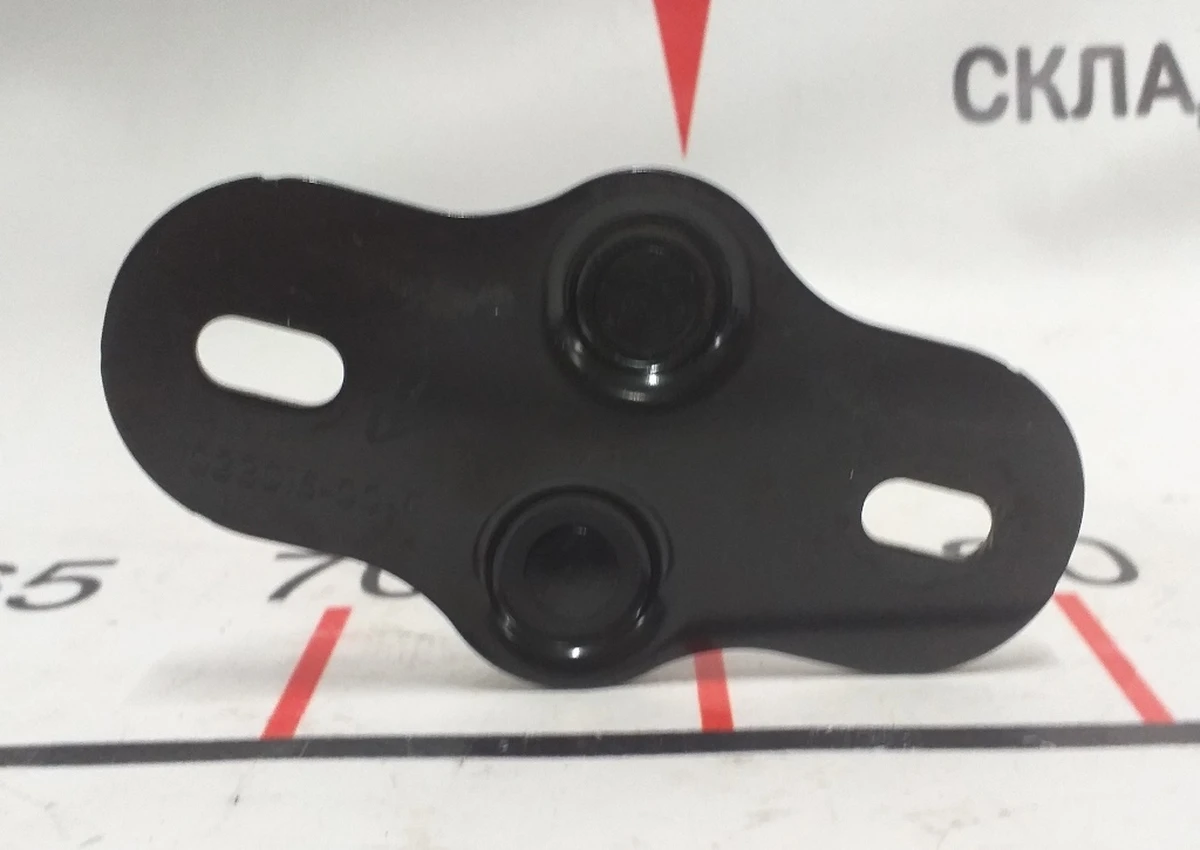 4 Петля замка капота (одиночна) Tesla model X 1033015-00-E