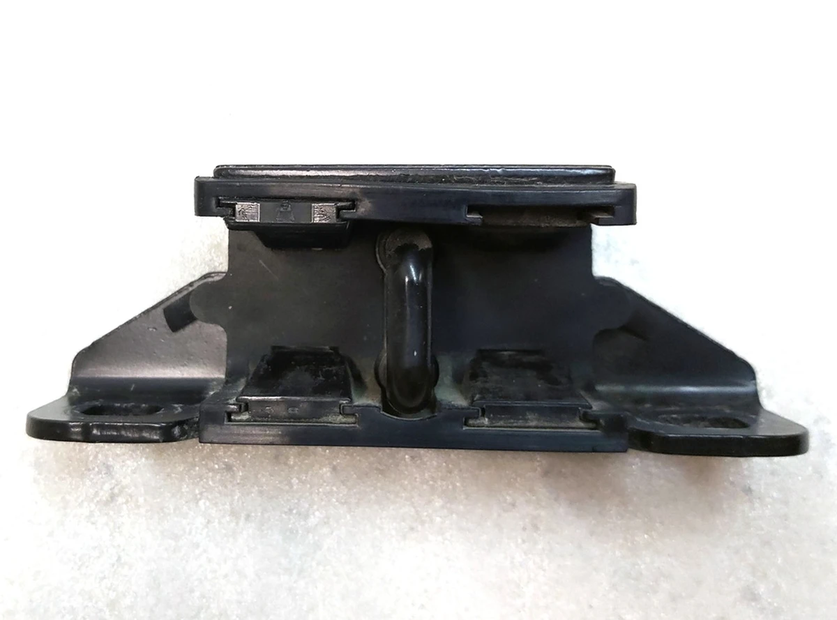 6 Петля замка дверей задньої ліва  права Tesla model X 1033836-00-H