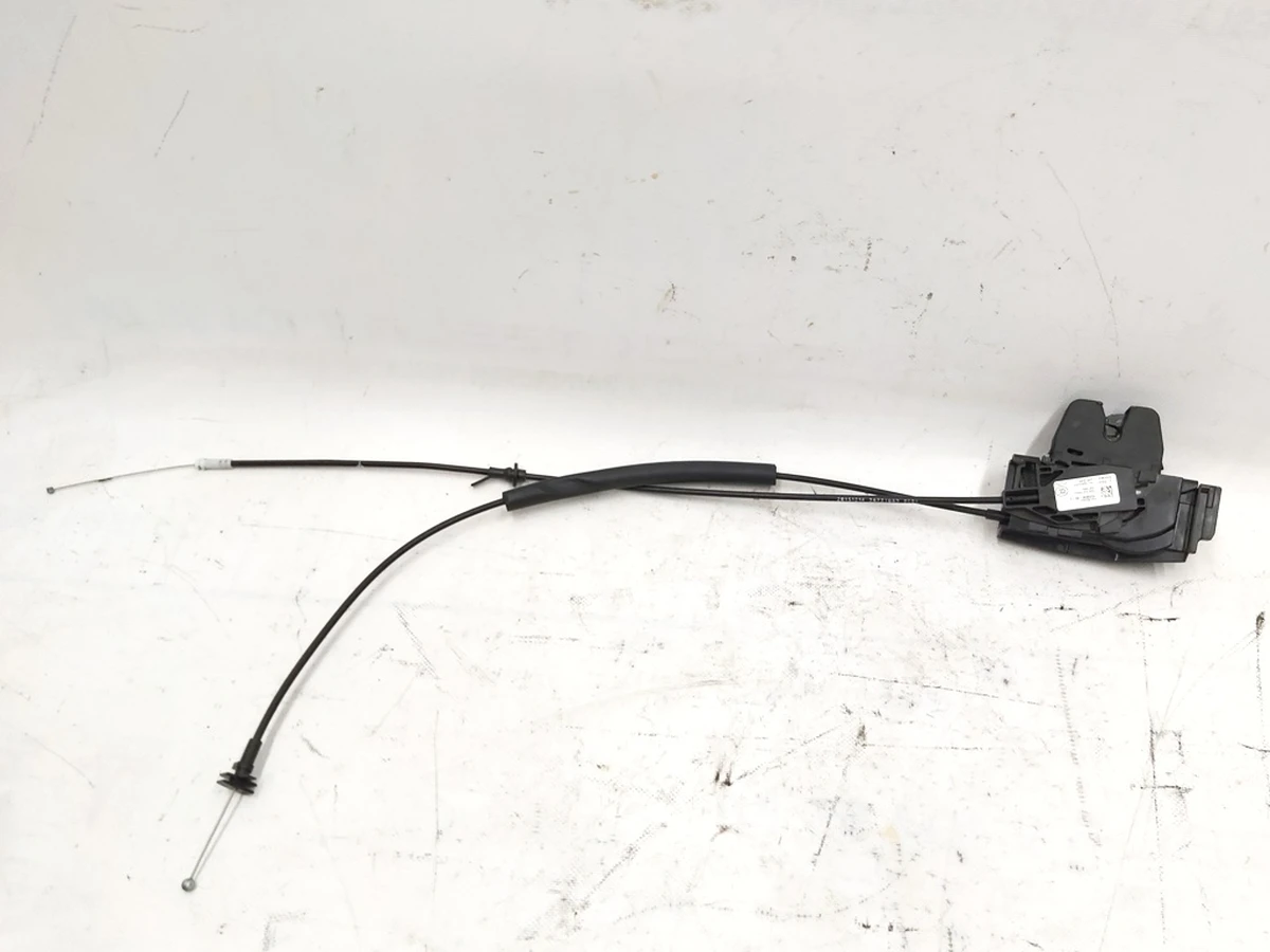 3 Rear left door lock Tesla model X 1033838-00-K