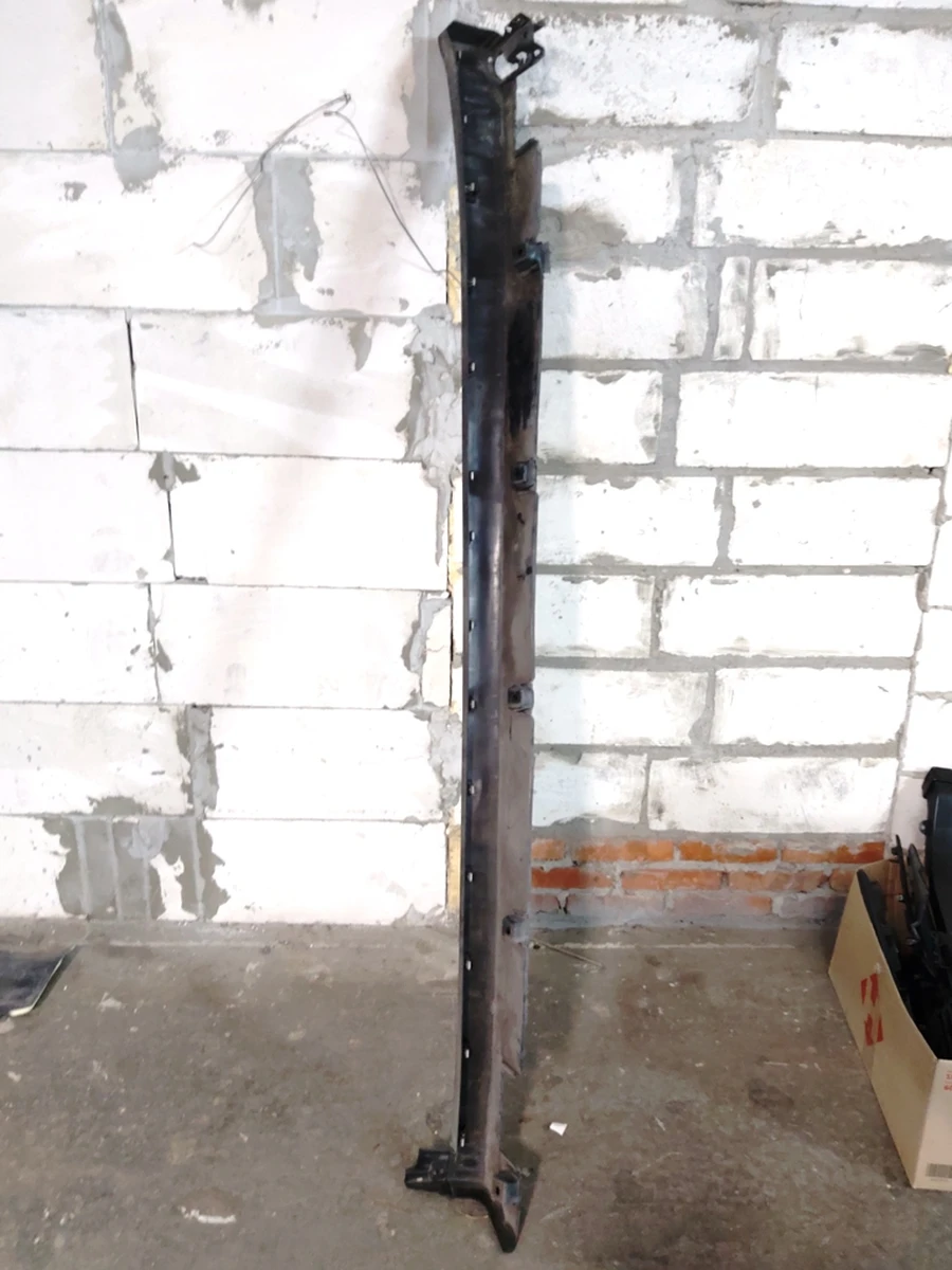 1 Накладка порога права панель рокерна (структурна) з пошкодженнями Tesla model X 1035097-00-D