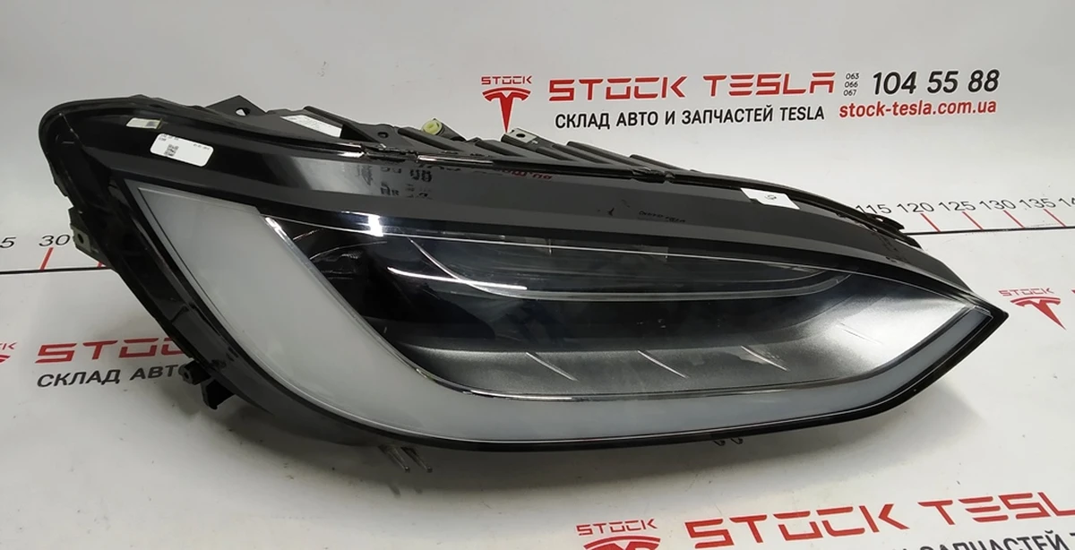 2 Фара головна права UP LEVEL (USA) Tesla model X 1034315-00-F