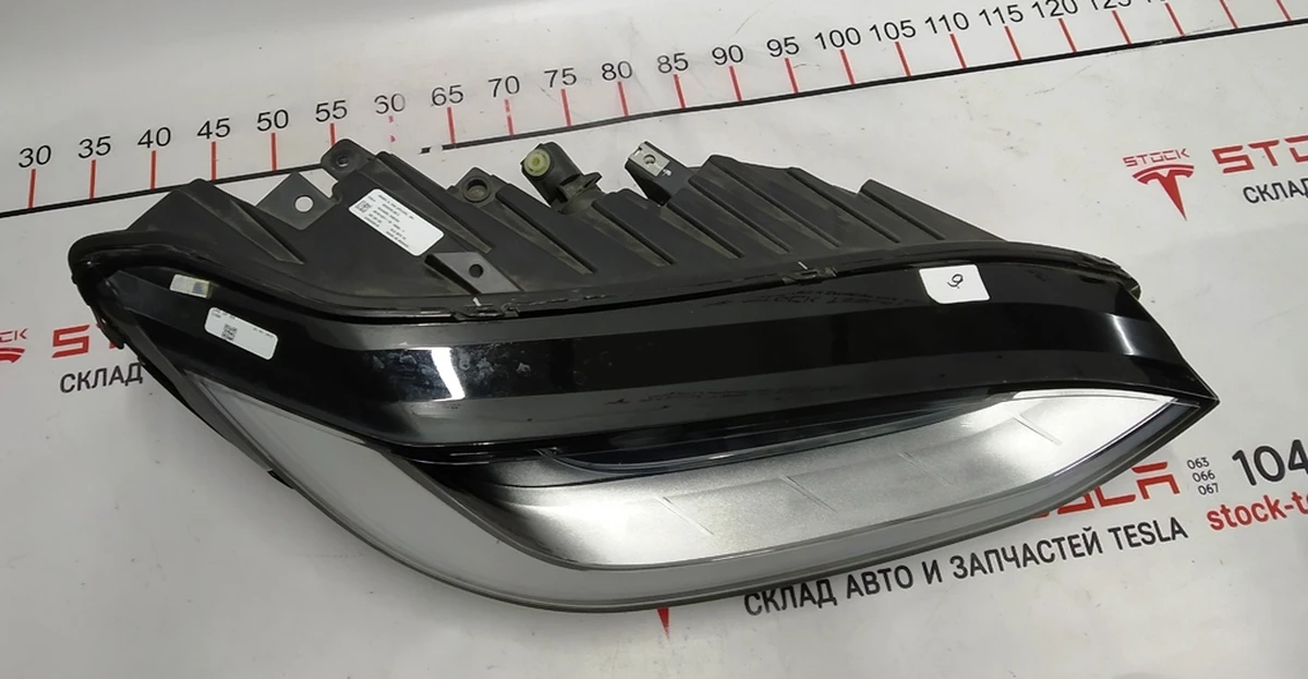 2 Фара головна права UP LEVEL (USA) Tesla model X 1034315-00-F