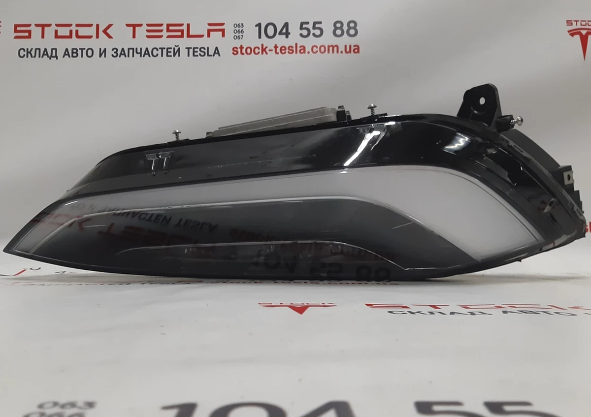 2 Фара головна права UP LEVEL (USA) Tesla model X 1034315-00-F