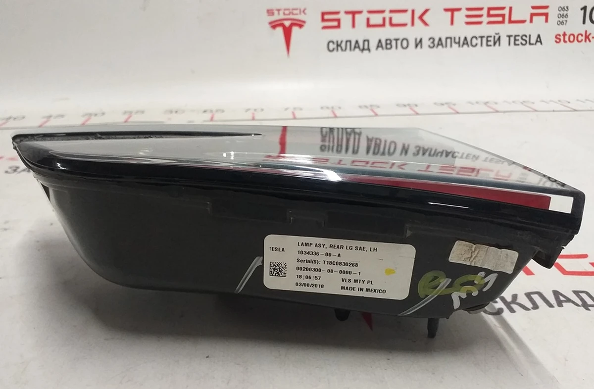 6 Ліхтар лівий внутрішній (USA) Tesla model X 1034336-00-B