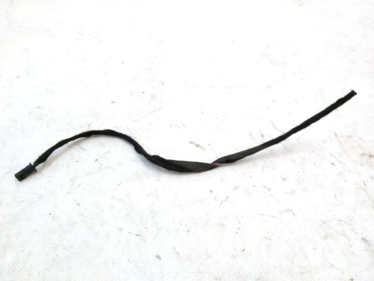 Роз'єм (фішка) ліхтарів підсвічування заднього номерного знака Tesla Model S, Model REST, Model X, Model 3, Model Y 1034341-00-B