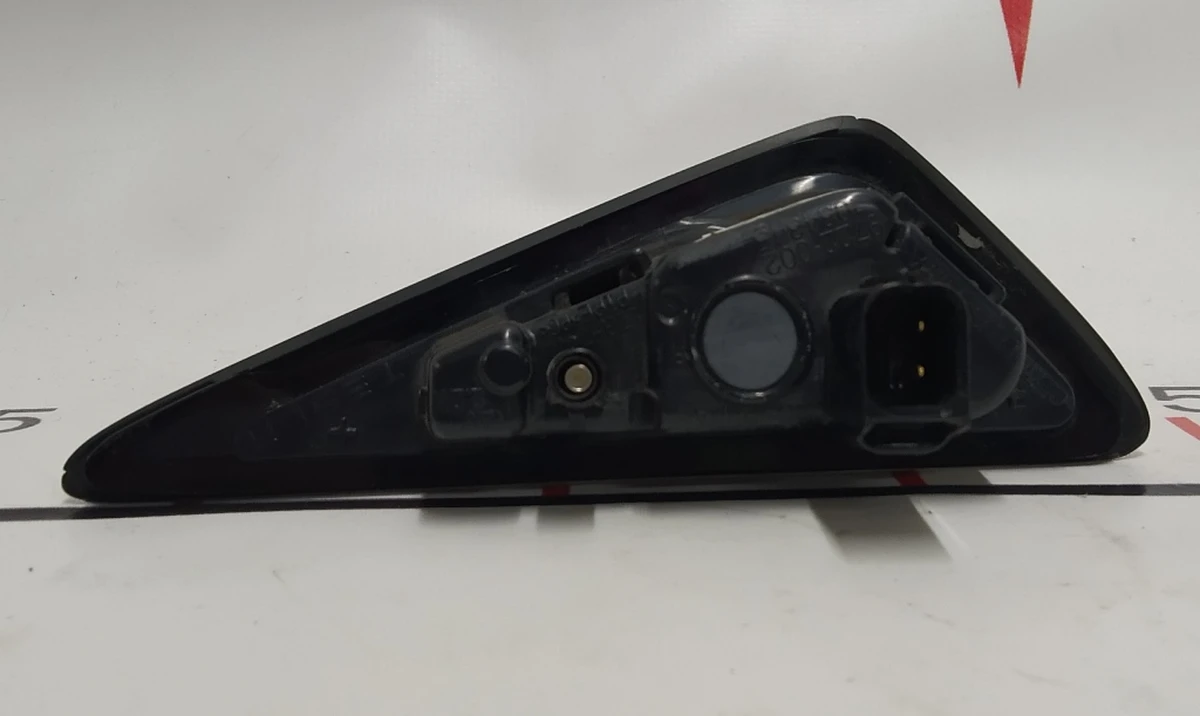 7 Повторювач повороту правий (камера) із пошкодженням Tesla model S REST, Tesla model X 1034345-00-D