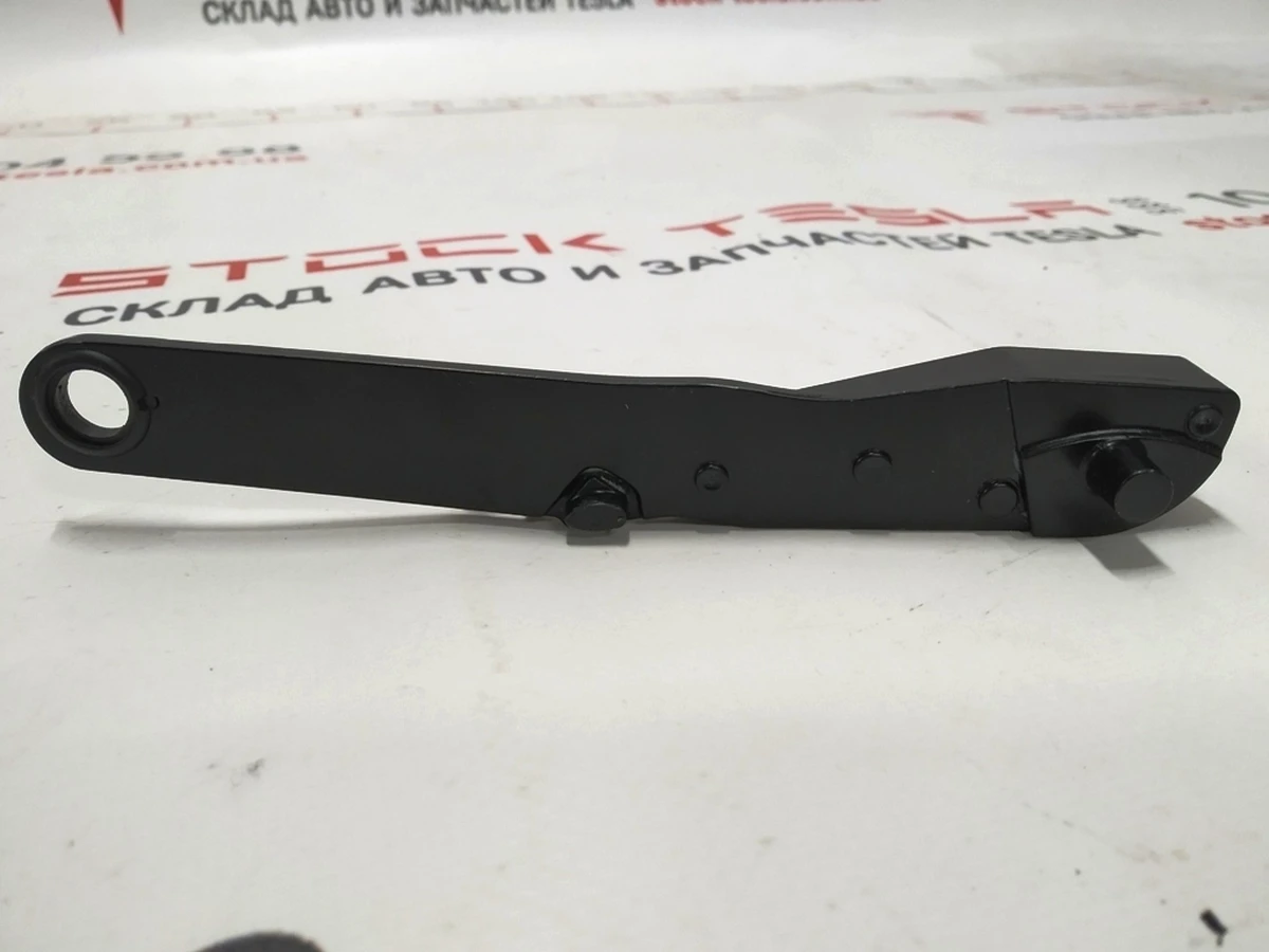 19 Hatch guide bracket rear right Tesla model S REST 1034356-00-E