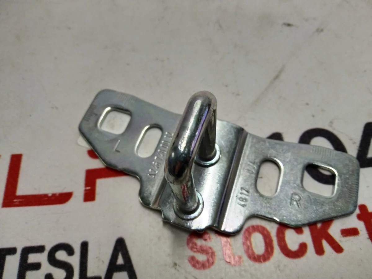 6 LATCH STRIKER, LIFTGATE, MDLX Tesla model X 1034482-00-A