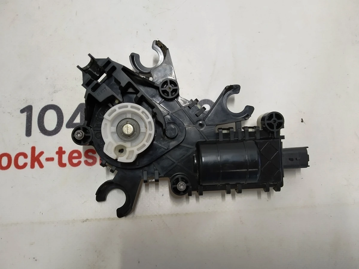 1 Привід відкриття замка багажника/двері задньої лівої/правої Tesla model X 1034485-S0-C