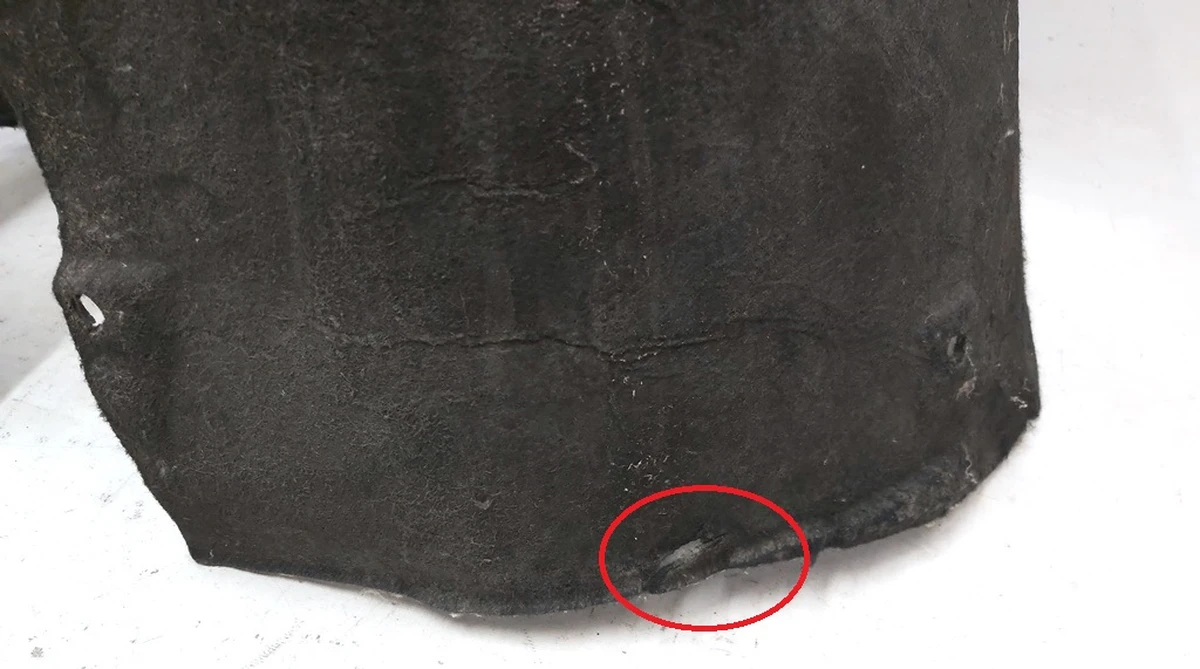 2 LINER-WHEELHOUSE FR RH with damage Tesla model S 1034509-00-D