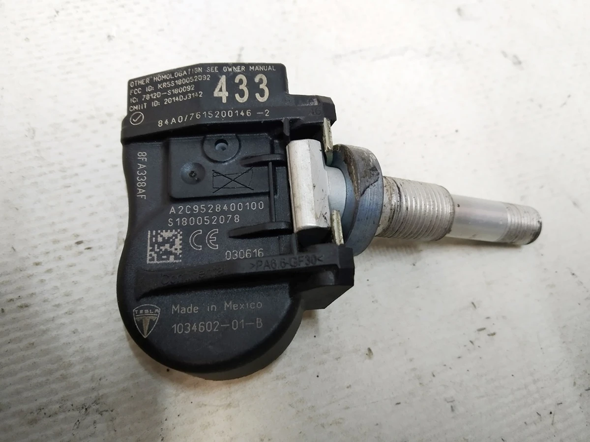 1 Датчик тиску в шинах TPMS 433 MHz (сріблястий клапан) Tesla Model S, Model S REST, Model X, Model 3 1034602-00-C