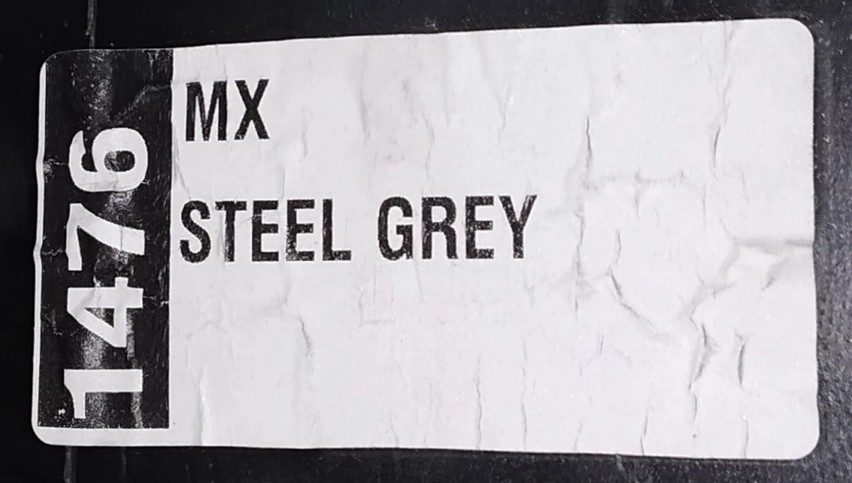 1 Бампер задній, верхня частина AUTOPILOT, SVC, STEEL GREY у зборі з кронш. кріплення парктроників (з пошкодженням) Tesla model X 1034804-S4-A