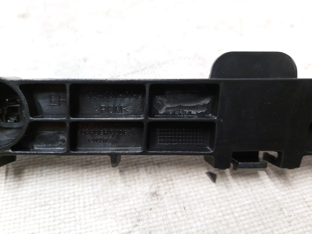 7 Кронштейн заднього бампера лівий Tesla Model X, Model X Mar 2021 1034829-00-D