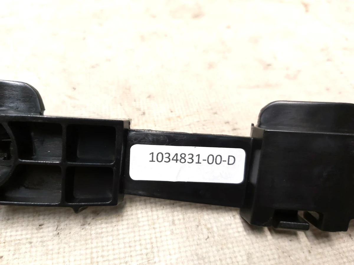 7 Кронштейн заднього бампера лівий Tesla Model X, Model X Mar 2021 1034829-00-D