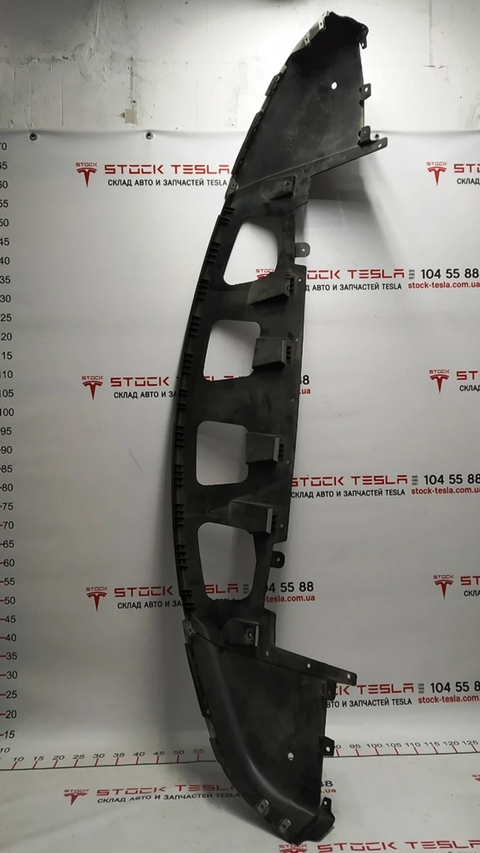 25 Накладка переднього бампера нижня (губа) Tesla model X 1034833-00-E