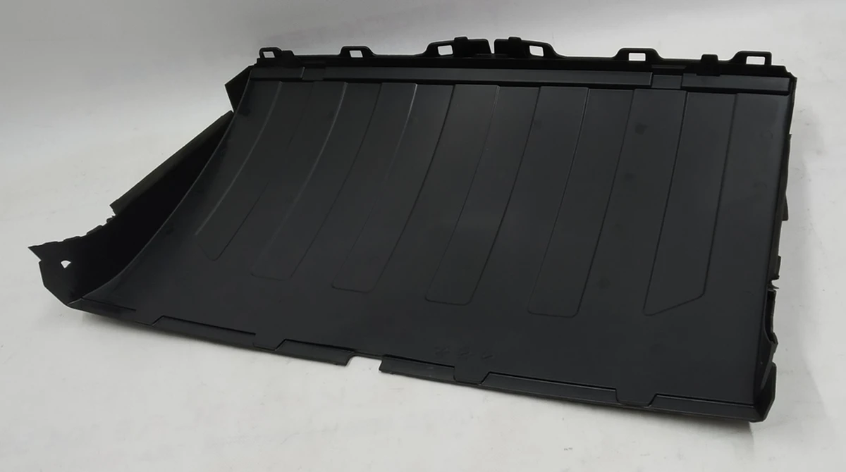 9 Кришка верхня центрального радіатора NEW Tesla model X 1034853-00-F