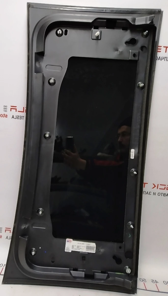 7 Скло верхнє двері задніх лівих у зборі Tesla model X 1034902-00-N