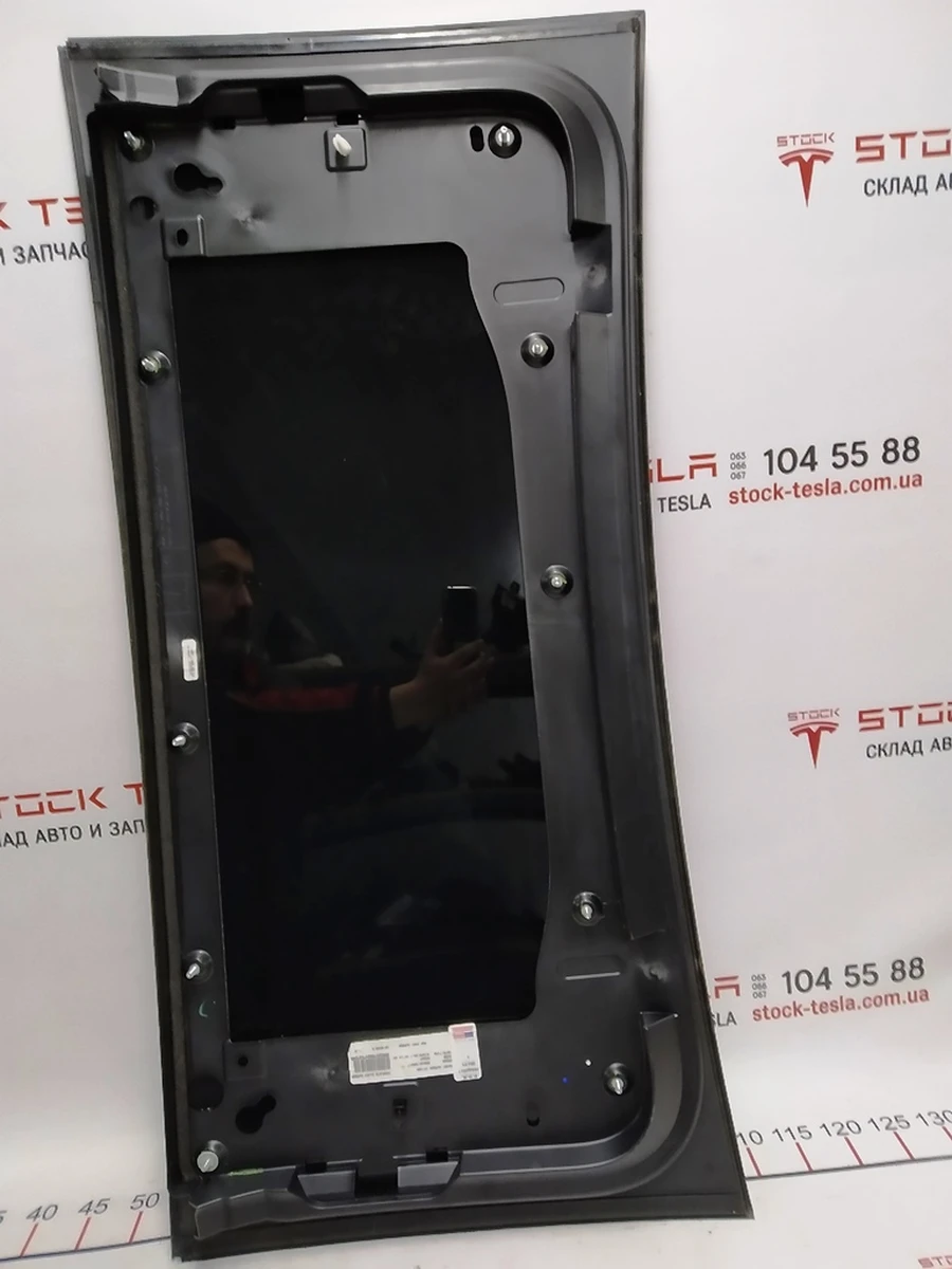 7 Upper glass door rear right assembly Tesla model X 1034903-00-N