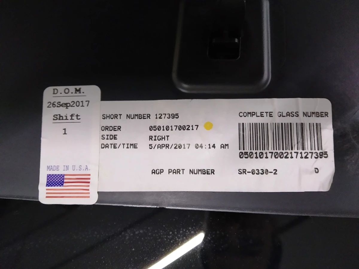 7 Upper glass door rear right assembly Tesla model X 1034903-00-N