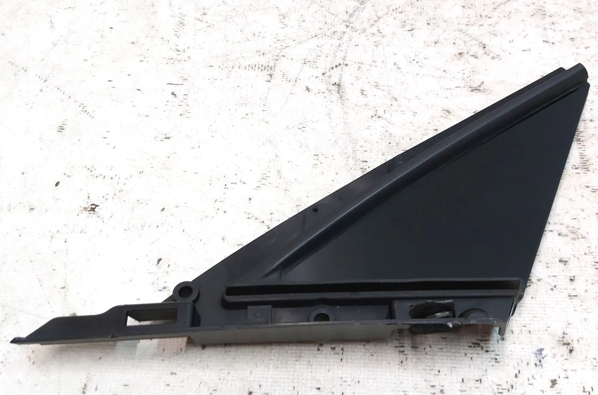 8 FRONT QUARTER APPLIQUE COMPLETE ASSEMBLY - LH with damage Tesla model X 1034908-99-E