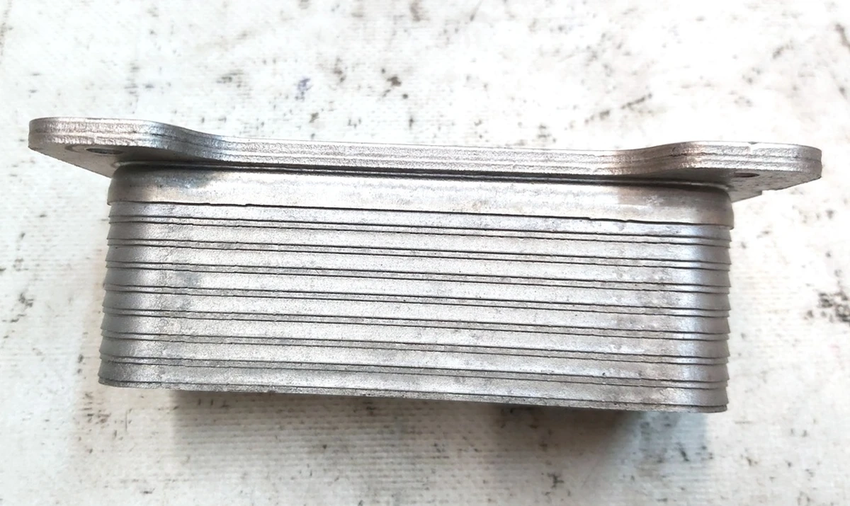 1 Теплообменник/чиллер (CHILLER) мотора переднего без кронштейна Tesla model S REST 1035000-00-E