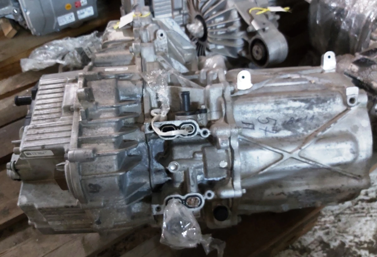 1 Мотор передній 3.0-150 без теплообмінника Tesla model S REST 1134783-00-J