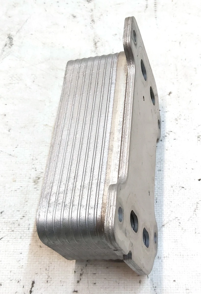 1 Теплообмінник переднього мотора без кронштейна Tesla model X 1035000-01-J