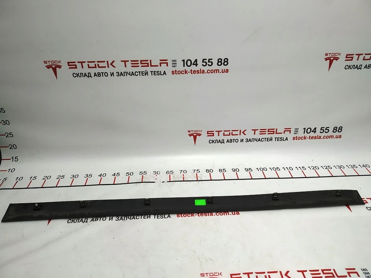 7 DOOR CLADDING ASY - FR, LH Tesla model X 1035201-00-D