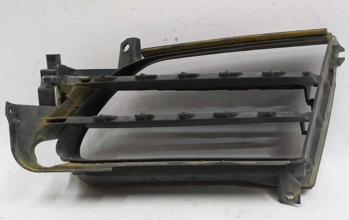 2 Active grommet body left with module without chrome lining Tesla model S 1007268-00-F