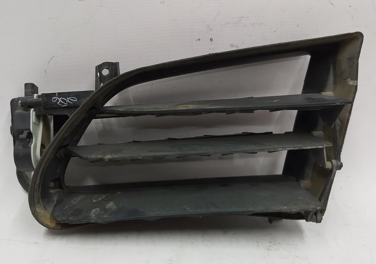 2 Active grommet body right with module without chrome lining Tesla model S 1007269-00-F