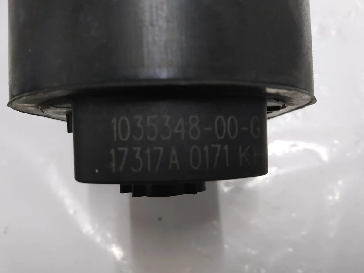 2 Насос охолоджувальної рідини FWD ISO 32 з кронштейном Tesla model S REST, model X 1035348-00-G