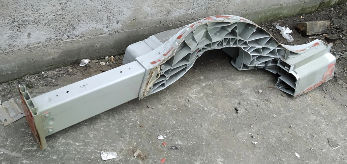 25 Четверть задняя правая лонжерон в сборе с силовой аркой и частью порога RWD Tesla model S, model S REST 1035352-S0-A