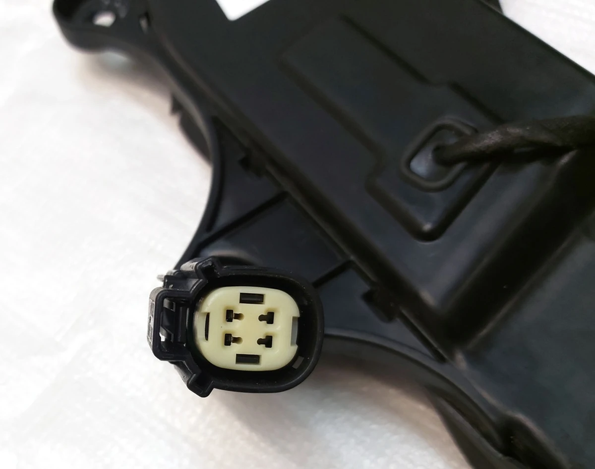 2 CARRIER, DOOR HANDLE OUTER FR LH REV T12 Tesla Model X 1035418-00-E