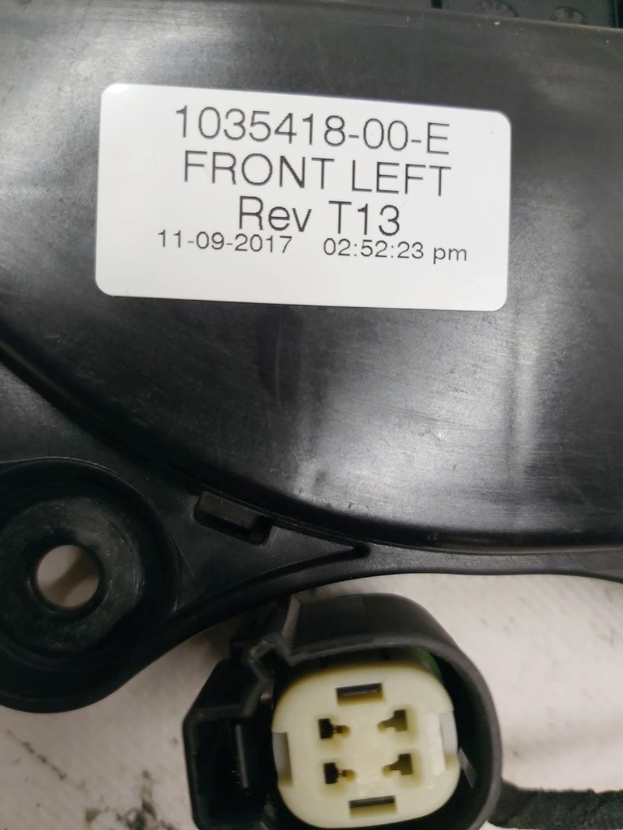 2 Механізм ручки зовнішньої передньої лівої Tesla model X 1035418-00-E