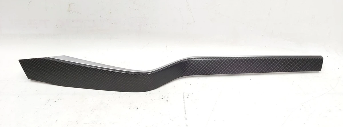 2 Накладка декоративная карты двери передней правой CARBON FIBER Tesla model X 1035812-11-B