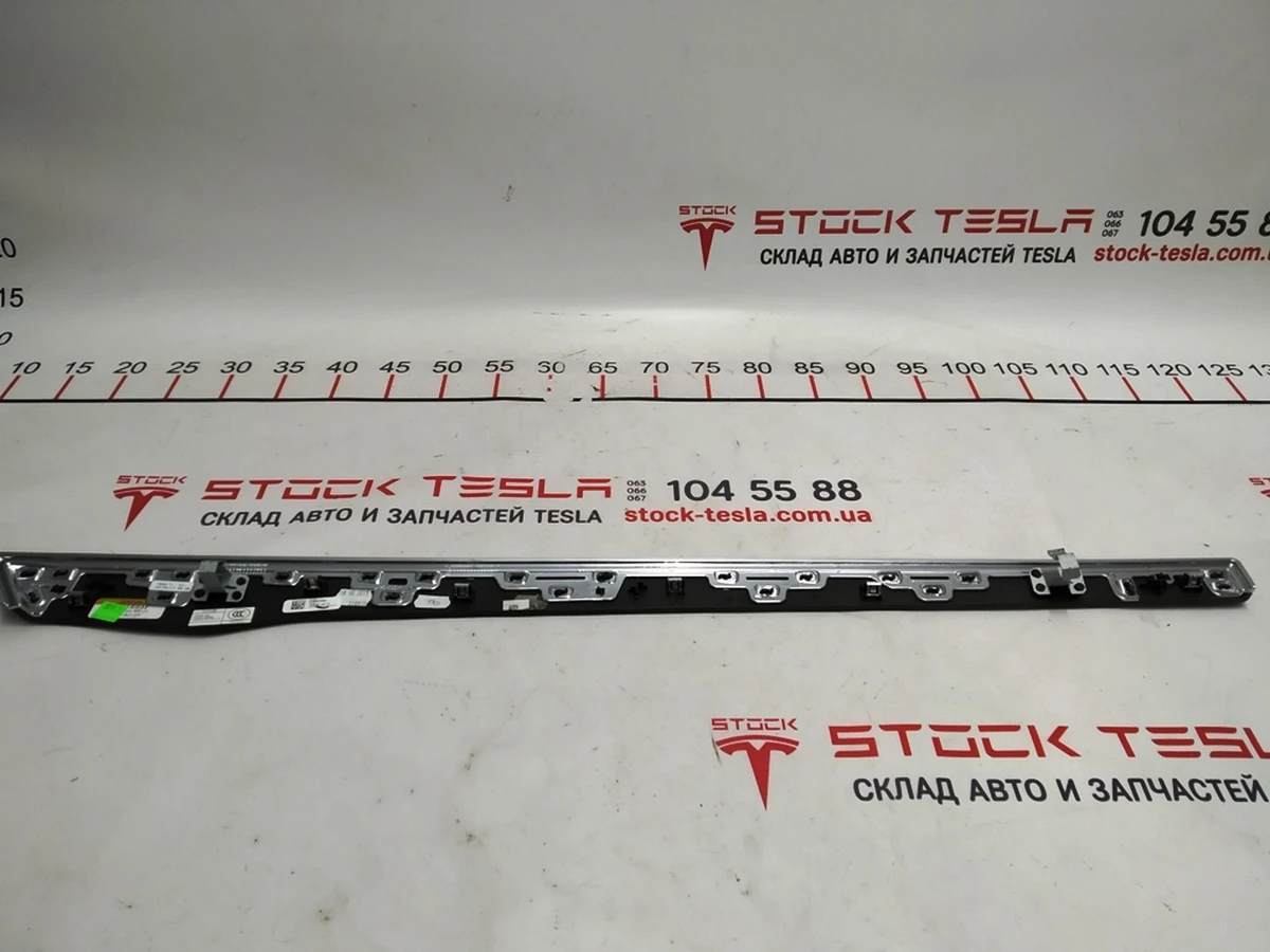 2 Накладка декоративна карти двері задньої лівої FIGURED ASH BURL Tesla model X 1035826-09-B