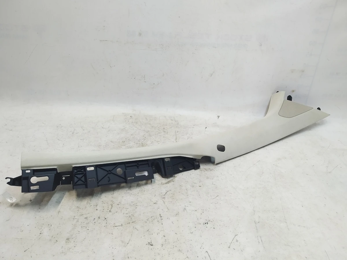 1 Облицовка стойки A верхняя правая NEW ALCAN CRM (повреждение) Tesla model X 1035945-07-G