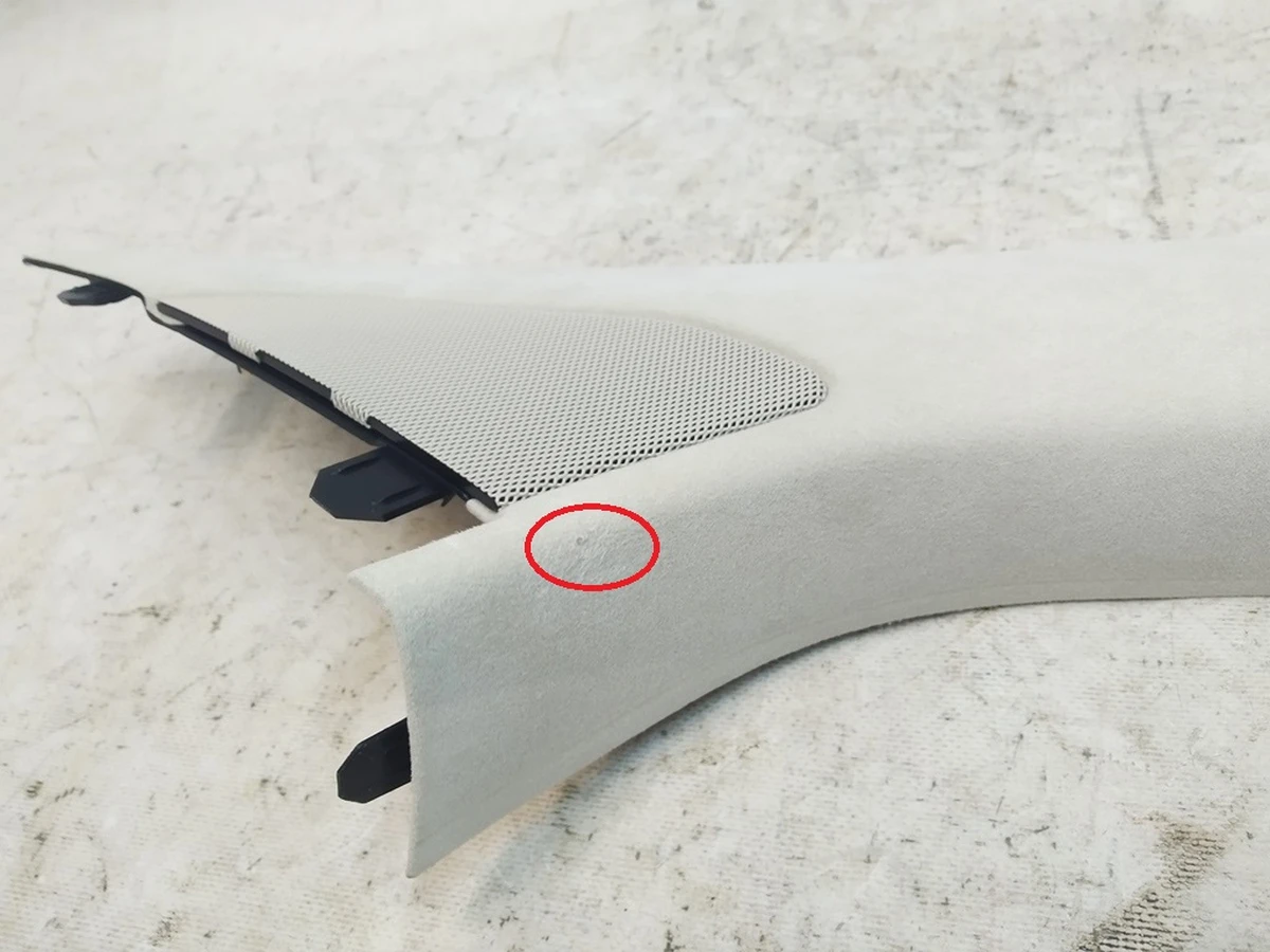 1 Облицовка стойки A верхняя правая NEW ALCAN CRM (повреждение) Tesla model X 1035945-07-G