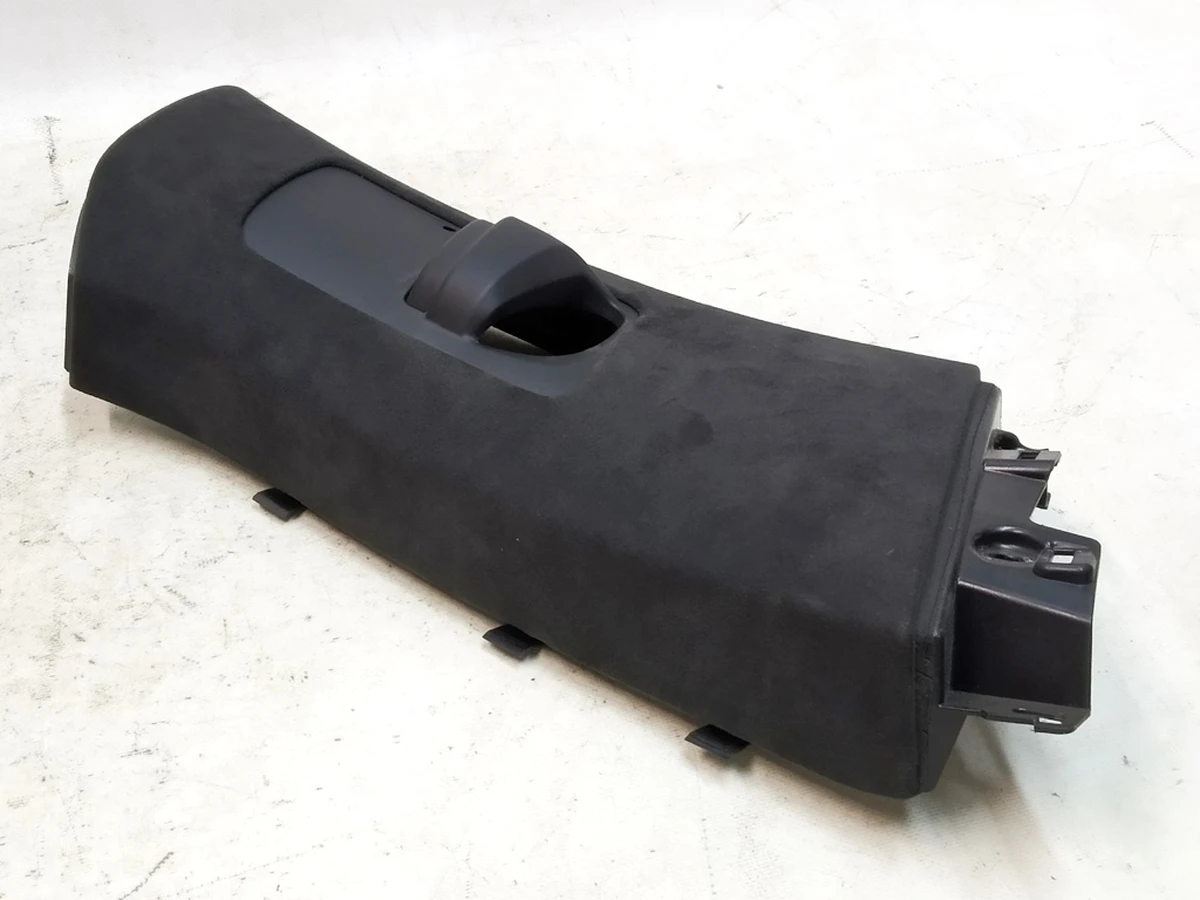 10 Облицювання стійки B верхня права ALCAN BLK Tesla Model X 1035954-04-F